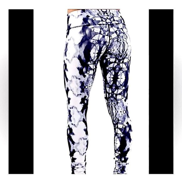 lululemon athletica Pants - 🍋 Lululemon wunder under ink blot leggings size 4